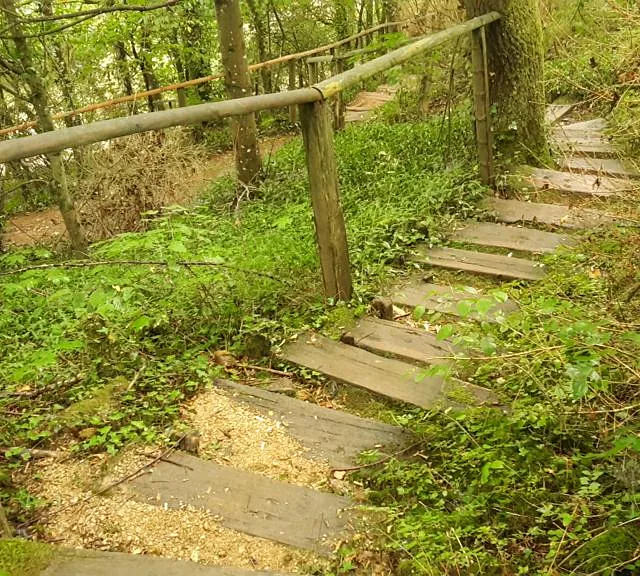 Treppe zum Garten der Stille